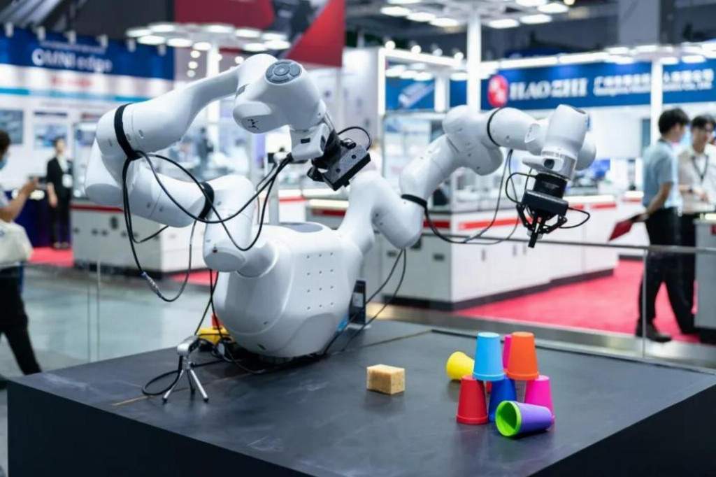 智能机器人创新方案亮相，探索工业自动化与科研应用新路径(图10)