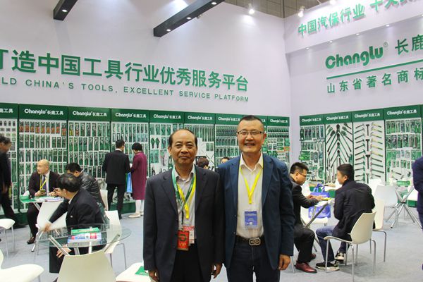 五金协会高层参观展会 推动行业交流与合作(图6)