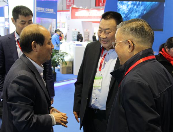 中国五金协会理事长朱仁和视察展会并与企业家交流(图3)